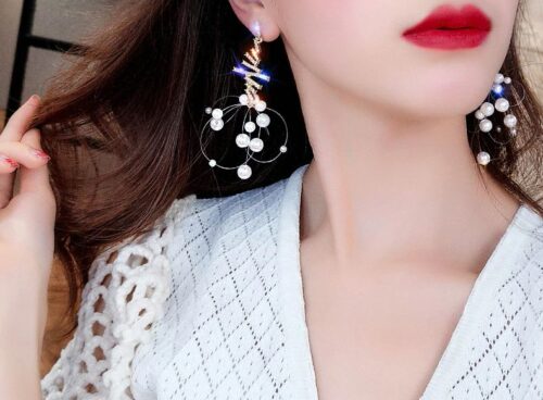 Wired Up & Ready | Zig Zag Pearl Earrings - Image 3
