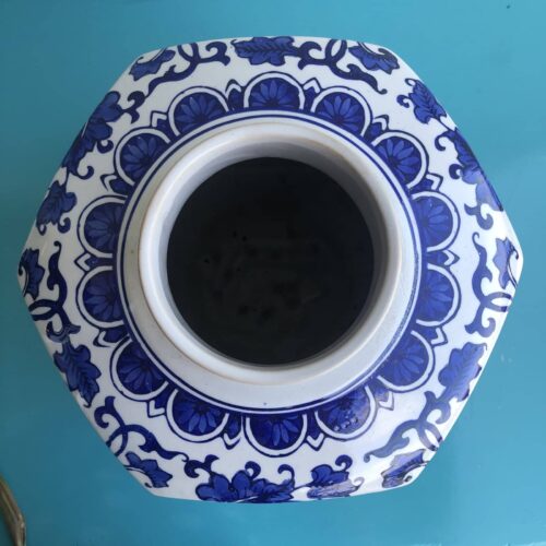 1980s Blue & White 6-Sided Ginger Jar - Image 5