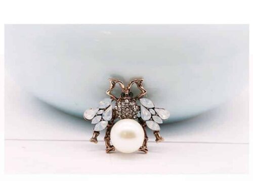 #1 Unique Rhinestone Pearl Bumble Bee Brooch - Image 4