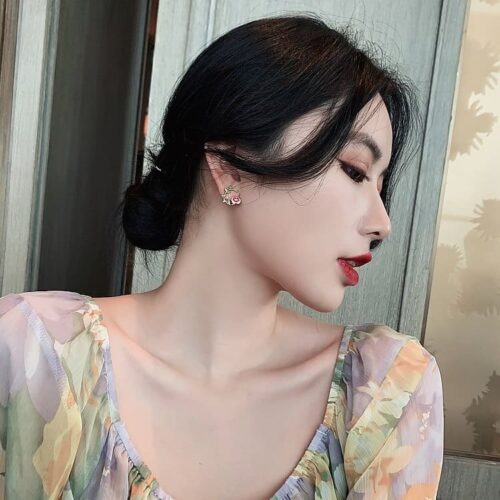 French Retro Floral Leaf Stud Earrings - Image 8