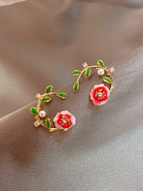 French Retro Floral Leaf Stud Earrings - Image 6