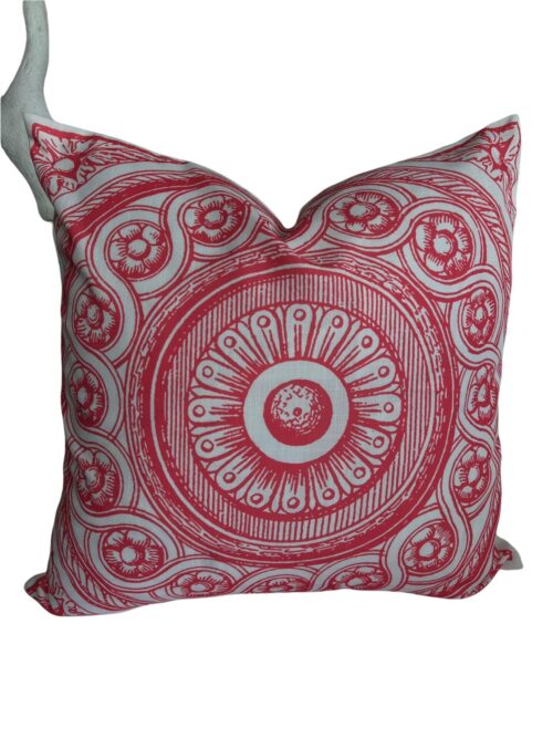 Contemporary Vizcaya Circle Filigree Medallion Pillow Cover - Image 3