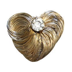 Center of My World Wire Heart Brooch | Antique Gold