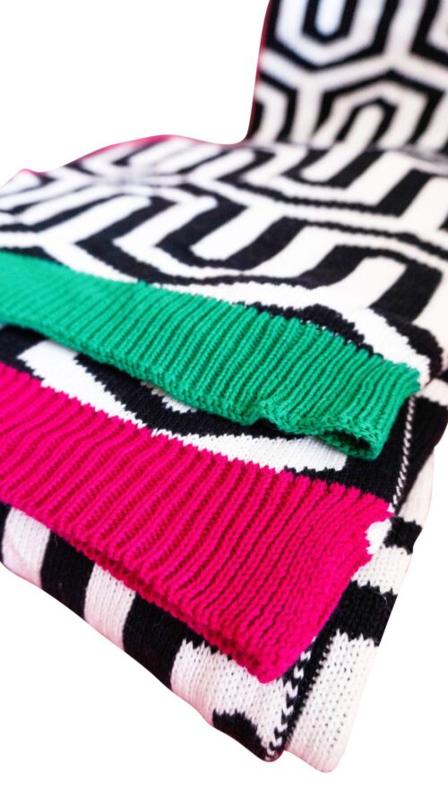 Contemporary Peak & Valley Extra Long Woven Geometric Kelly Green Oversized Throw - Image 2