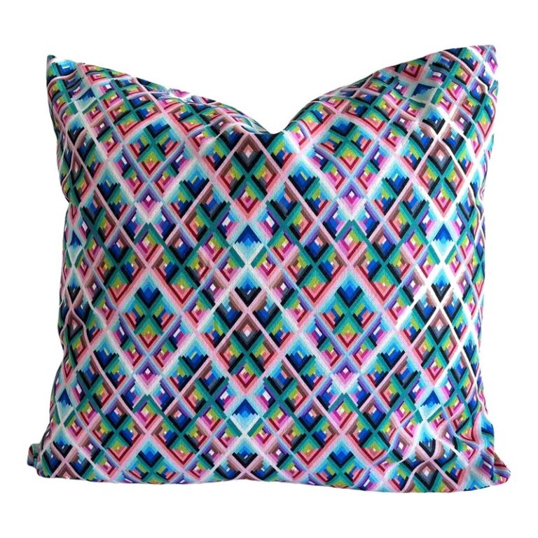 CONTEMPORARY 21 X 21 COLORFUL DIAMOND OPTICAL FLAMESTITCH PILLOW COVER