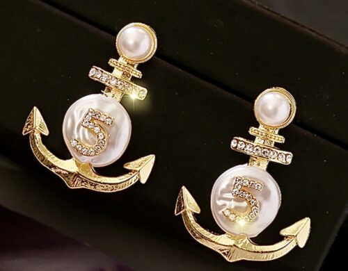 Anchor "5" Earrings Pearl and Gold Fashion Earrings | Nautical Earrings | Gold Anchor Earrings