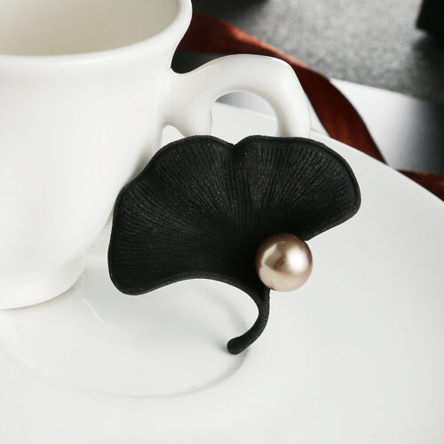Lilly Pearl Brooch - Image 5