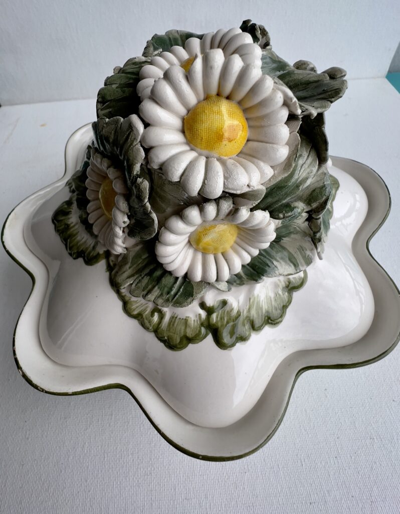 Italy Ceramic.Daisy..Top